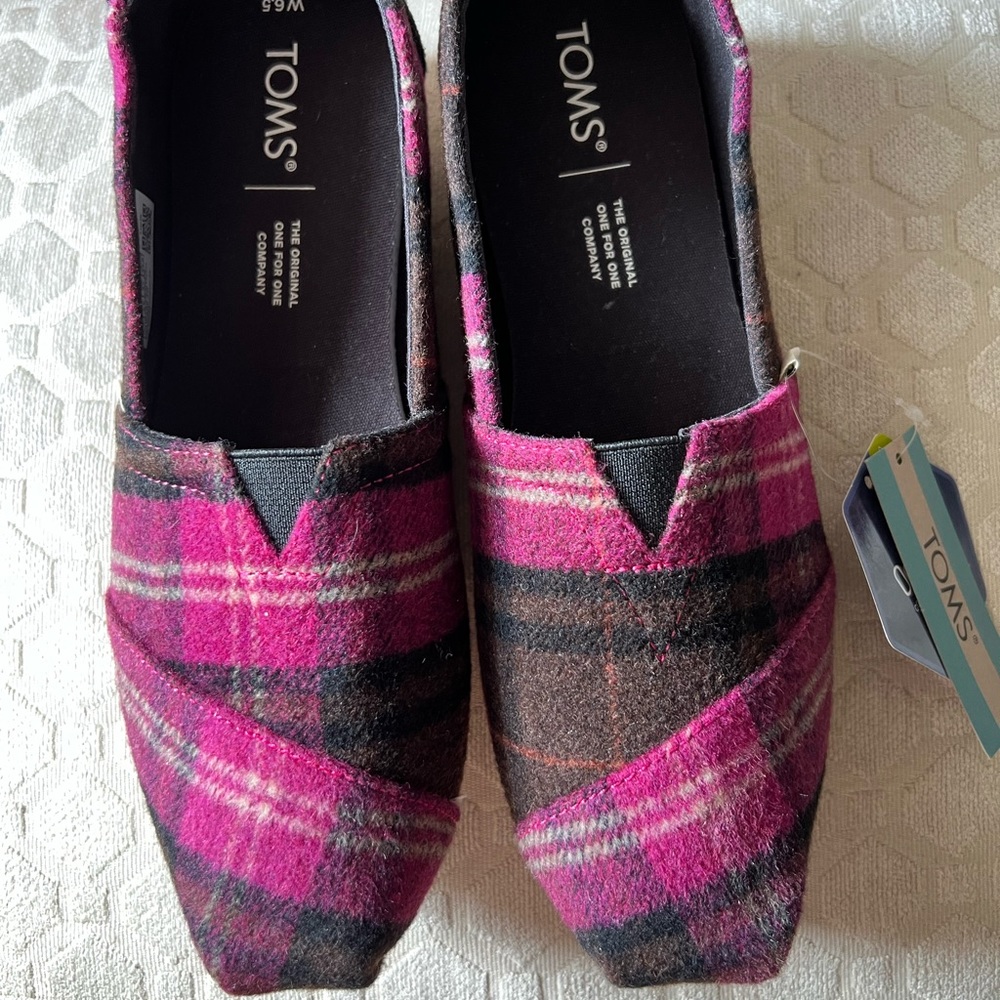 COPY - Toms Women Size 6.5
